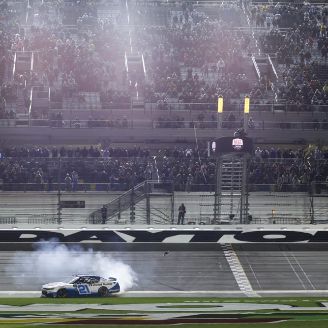 NASCAR Xfinity DFS: United Rentals 300