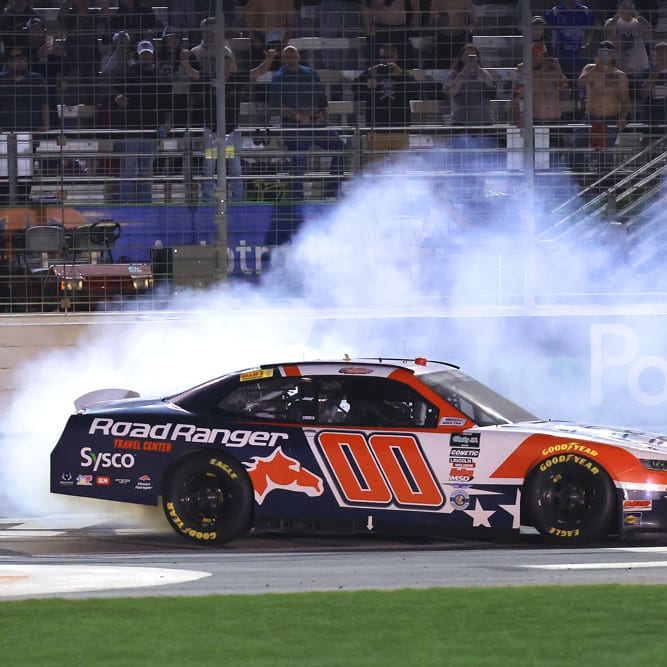 NASCAR O'Reilly Series DFS Picks and Best Bets: Sports Clips Haircuts VFW Help a Hero 200