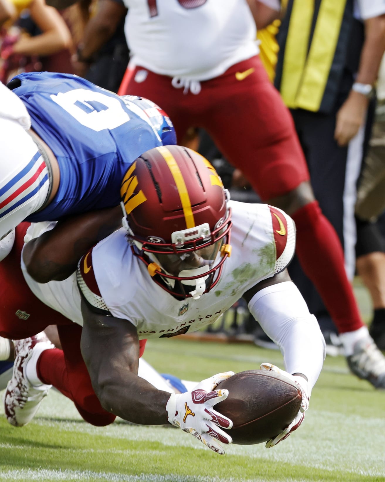 DFS Monday Night Football Breakdown: Chiefs vs. Commanders