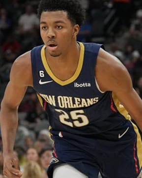 NBA DFS Picks: DraftKings Plays and Strategy for Friday, January 16