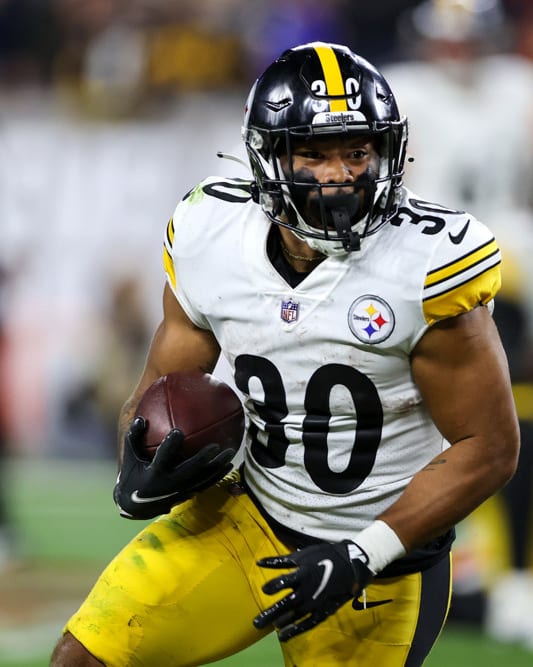 Underdog NFL Battle Royale Week 9 Pivot Plays and Low Rostered Leverage