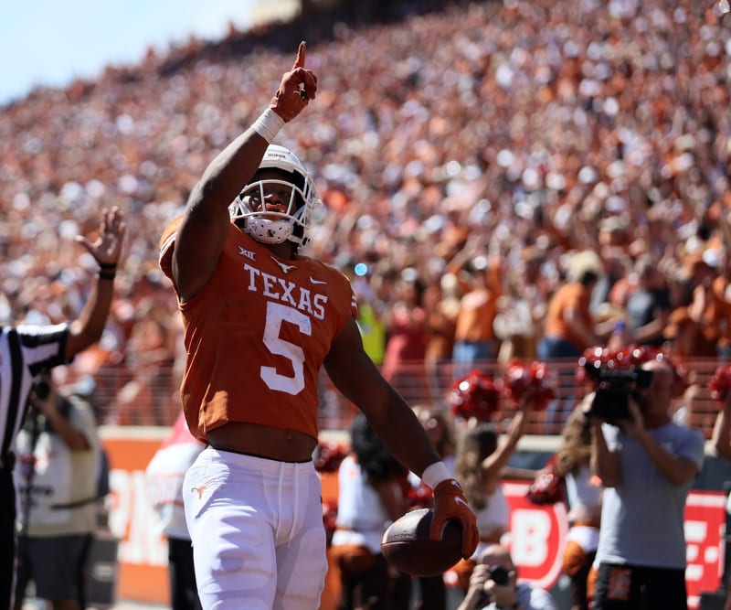 College Football Draft Kit: 2022 Running Back Fantasy Rankings