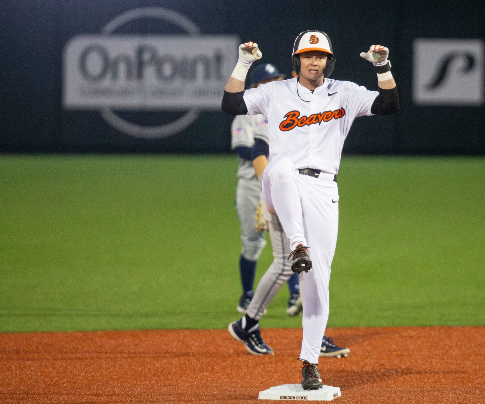 College World Series Picks: Oregon State vs Louisville
