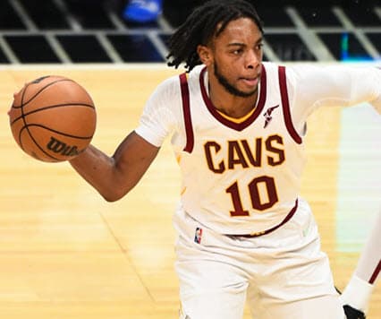 NBA DFS Picks: DraftKings Plays and Strategy for Thursday, February 22