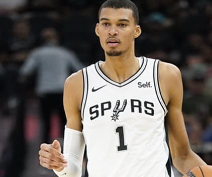 NBA DFS Picks: DraftKings Plays and Strategy for Monday, February 12
