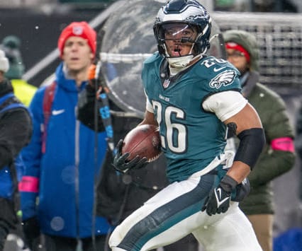 NFL DFS Picks: Yahoo Plays and Strategy for The Big Game Baller