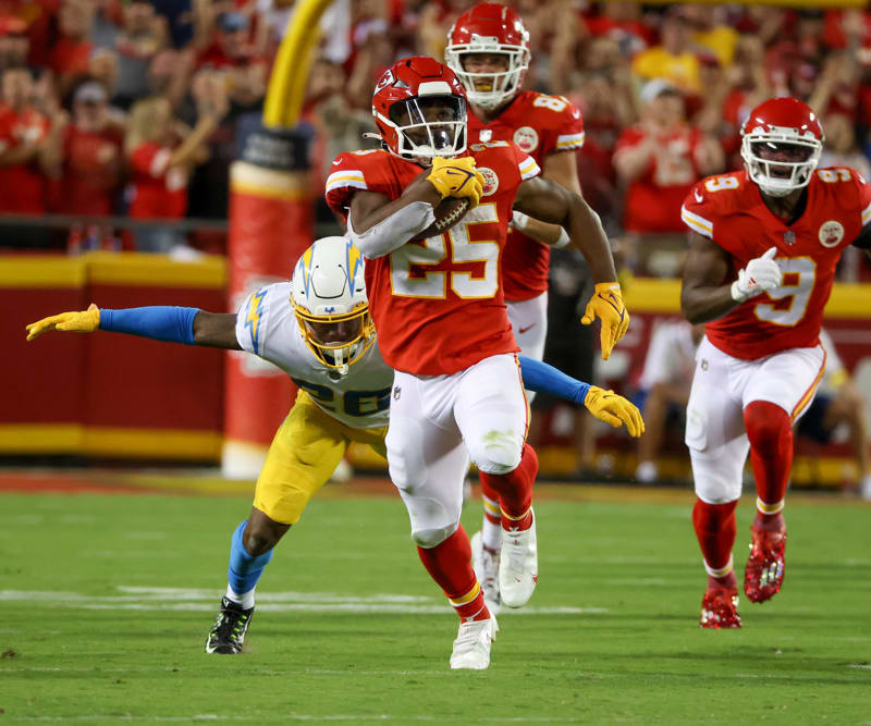 NFL Week 14 Friday Injury Report: Pacheco Out, Saints Sore, Geno Questionable