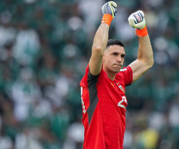 DFS Soccer: Yahoo Single-Game Preview for Argentina vs. Mexico