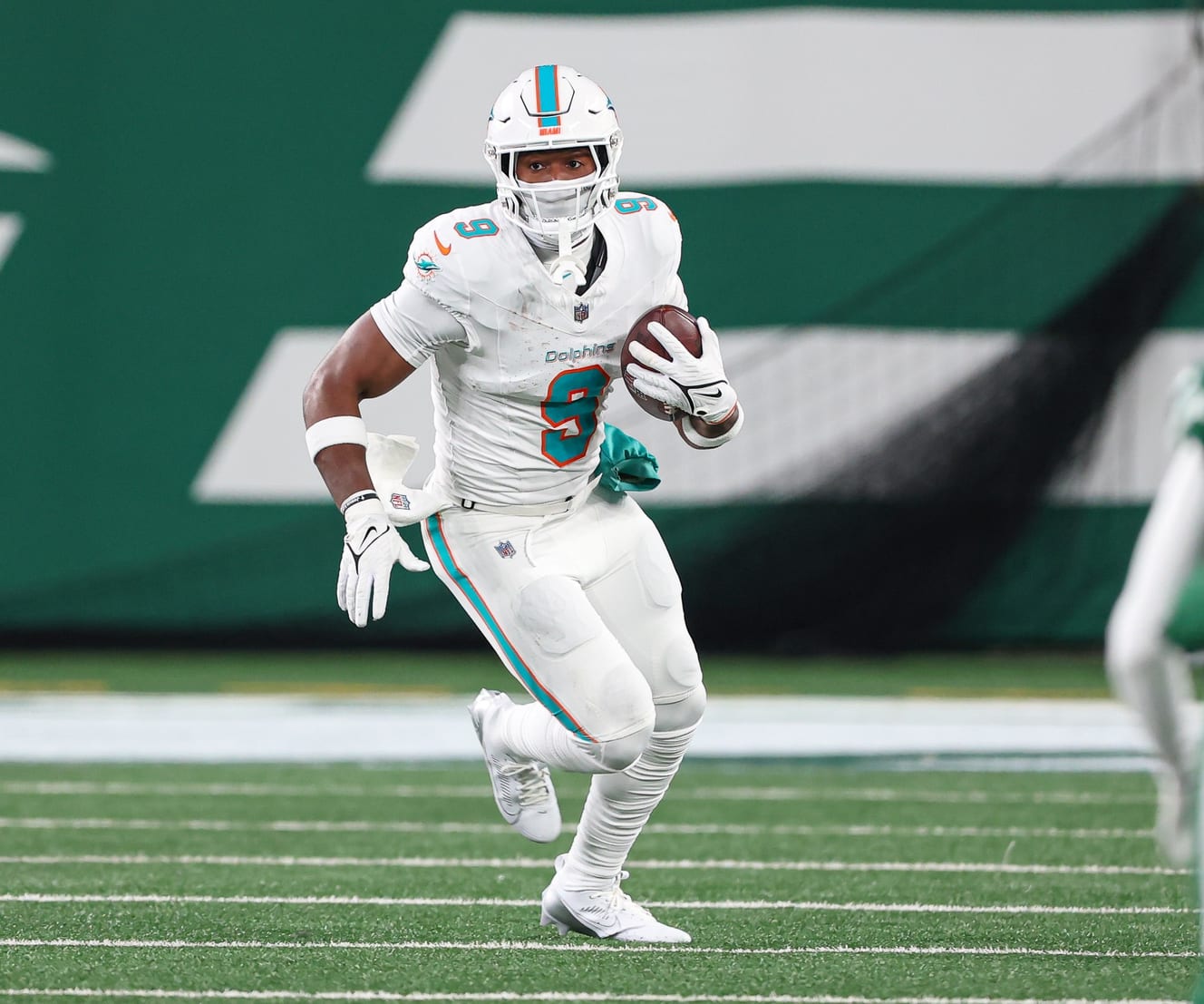 Jonnu Smith Traded to Steelers: What it Means for Fantasy Football