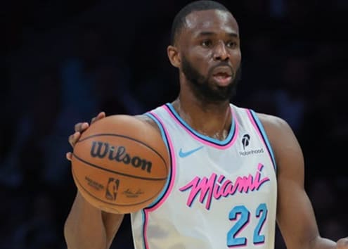 NBA DFS Picks: DraftKings Plays and Strategy for Saturday, January 24