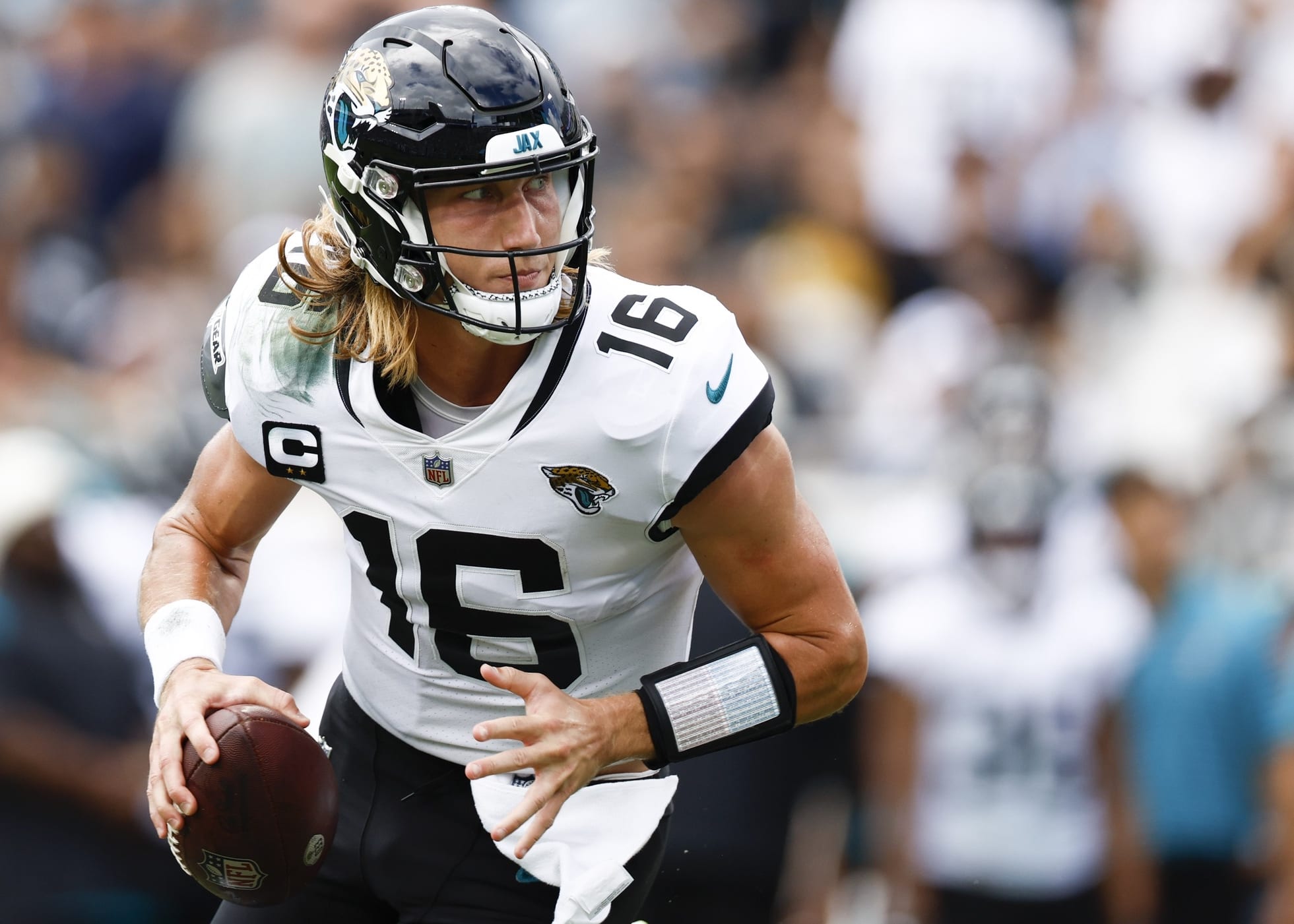 NFL Odds Tracker: NFL Week 12 Odds, Over/Unders and Spreads