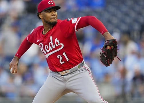 DFS Strategy vs. Standard Fantasy Baseball Leagues