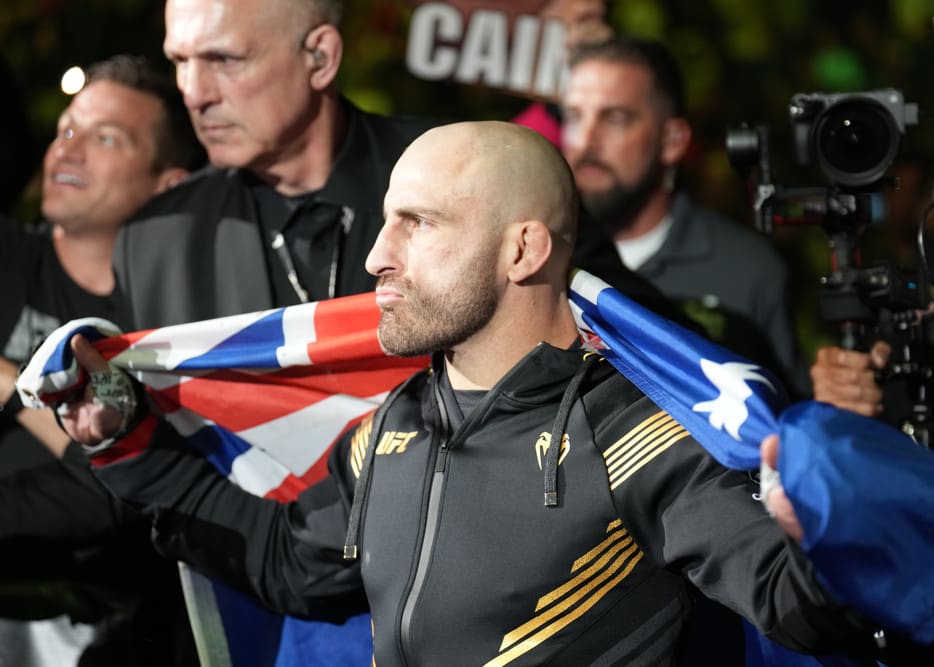 Fight IQ: UFC 325 Preview, Volkanovski vs. Lopes 2