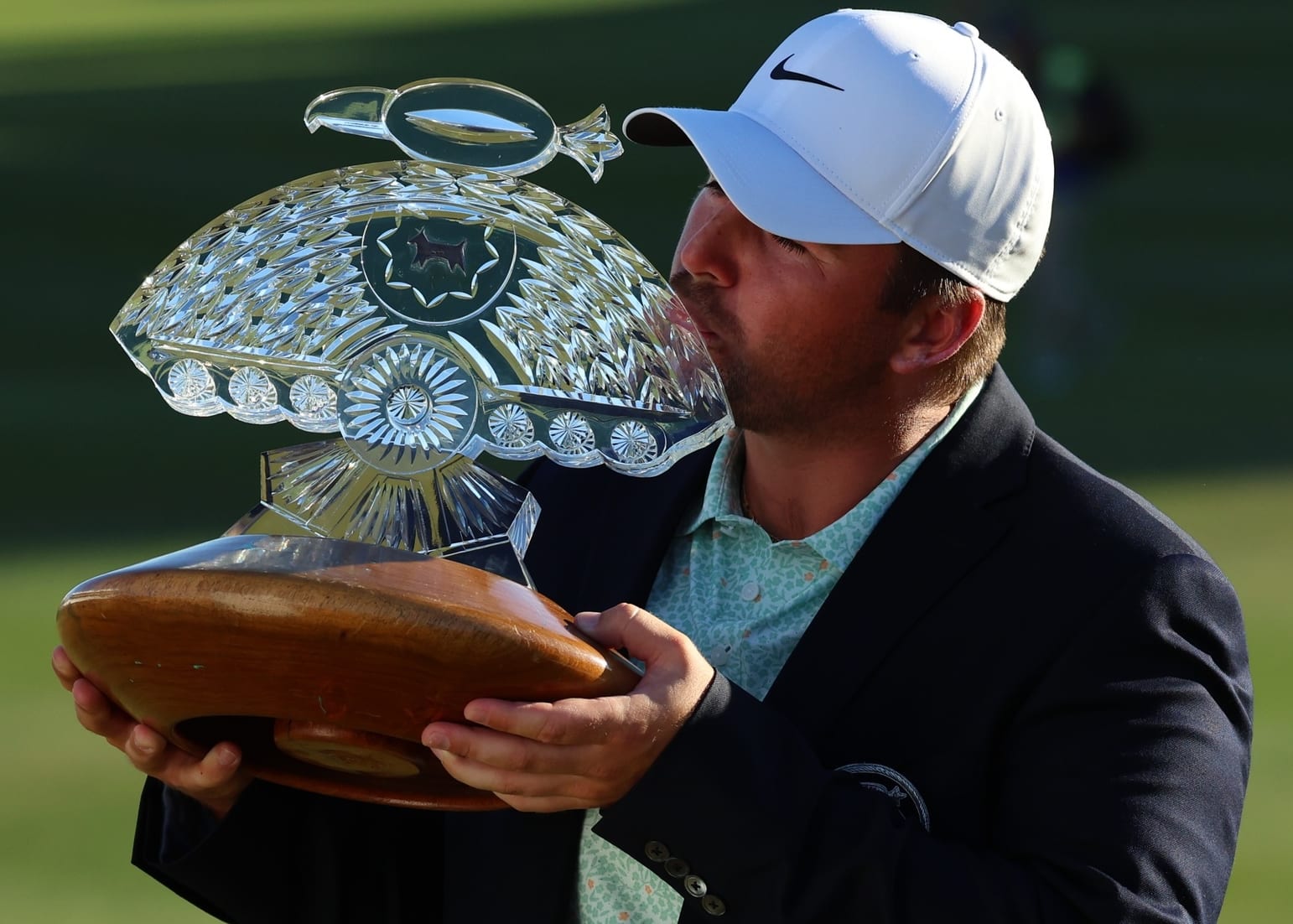 Weekly Fantasy Golf Recap: Gotterup, Up and Away