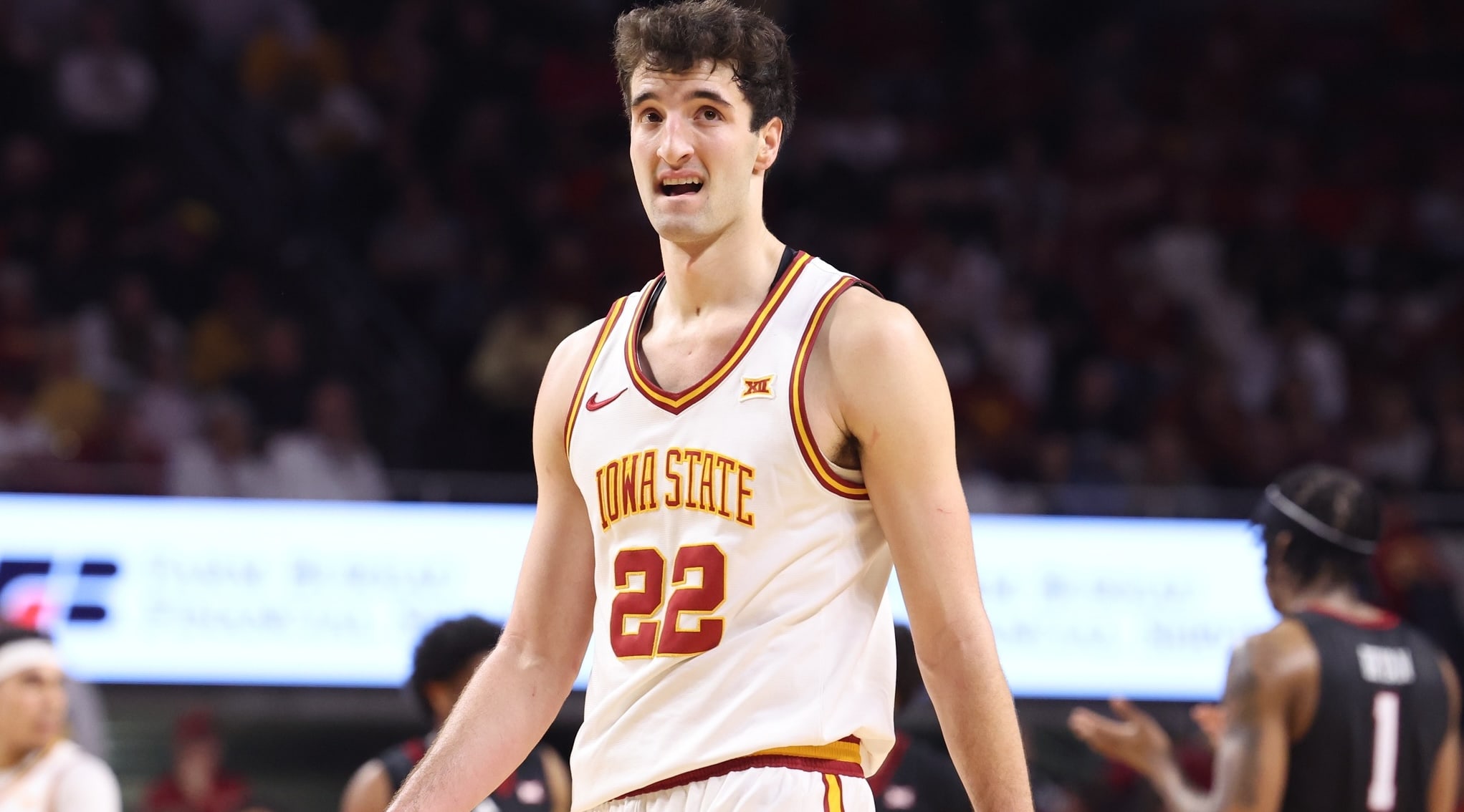 College Basketball DFS: Picks & Preview for Sunday's NCAA Tournament Round of 32