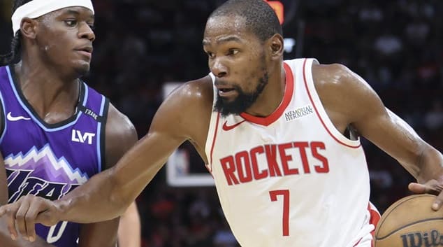 NBA DFS Picks: DraftKings Plays and Strategy for Thursday, December 25