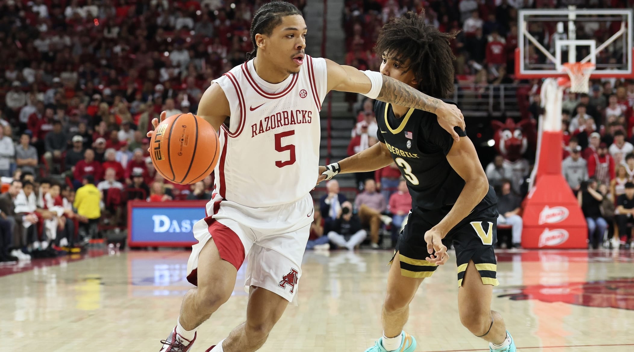 College Basketball DFS: Tuesday, January 27 Picks & Predictions