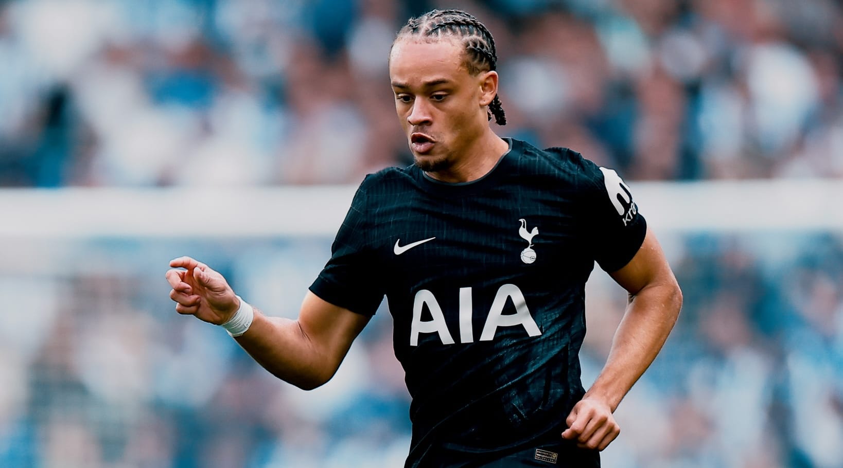 DraftKings DFS EPL Strategies & Projections for Saturday, April 25