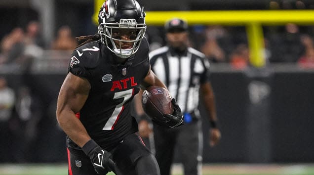 AI-Powered 2025 NFL Fantasy Football Draft Guide