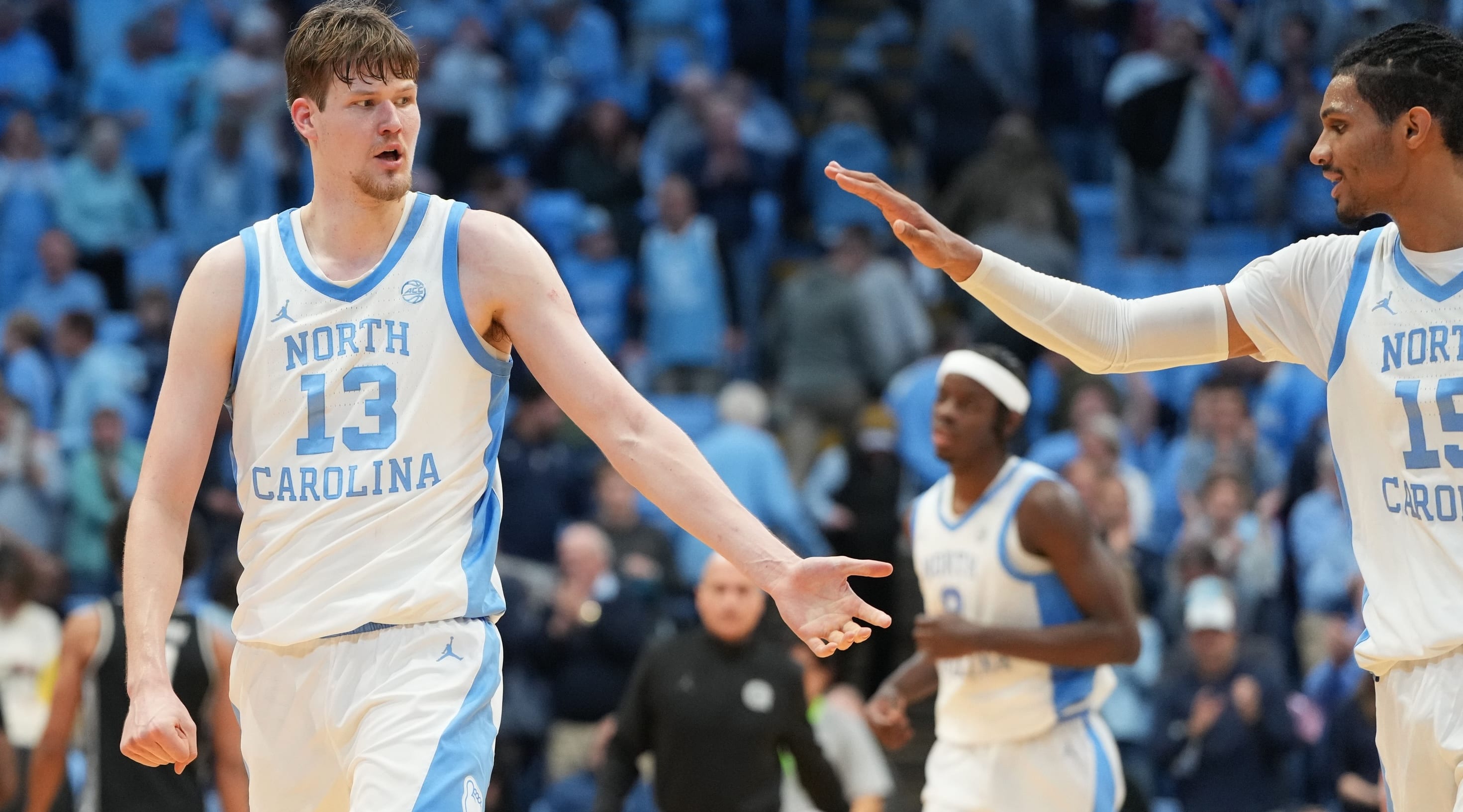 College Basketball DFS: Tuesday, December 16 Picks & Predictions