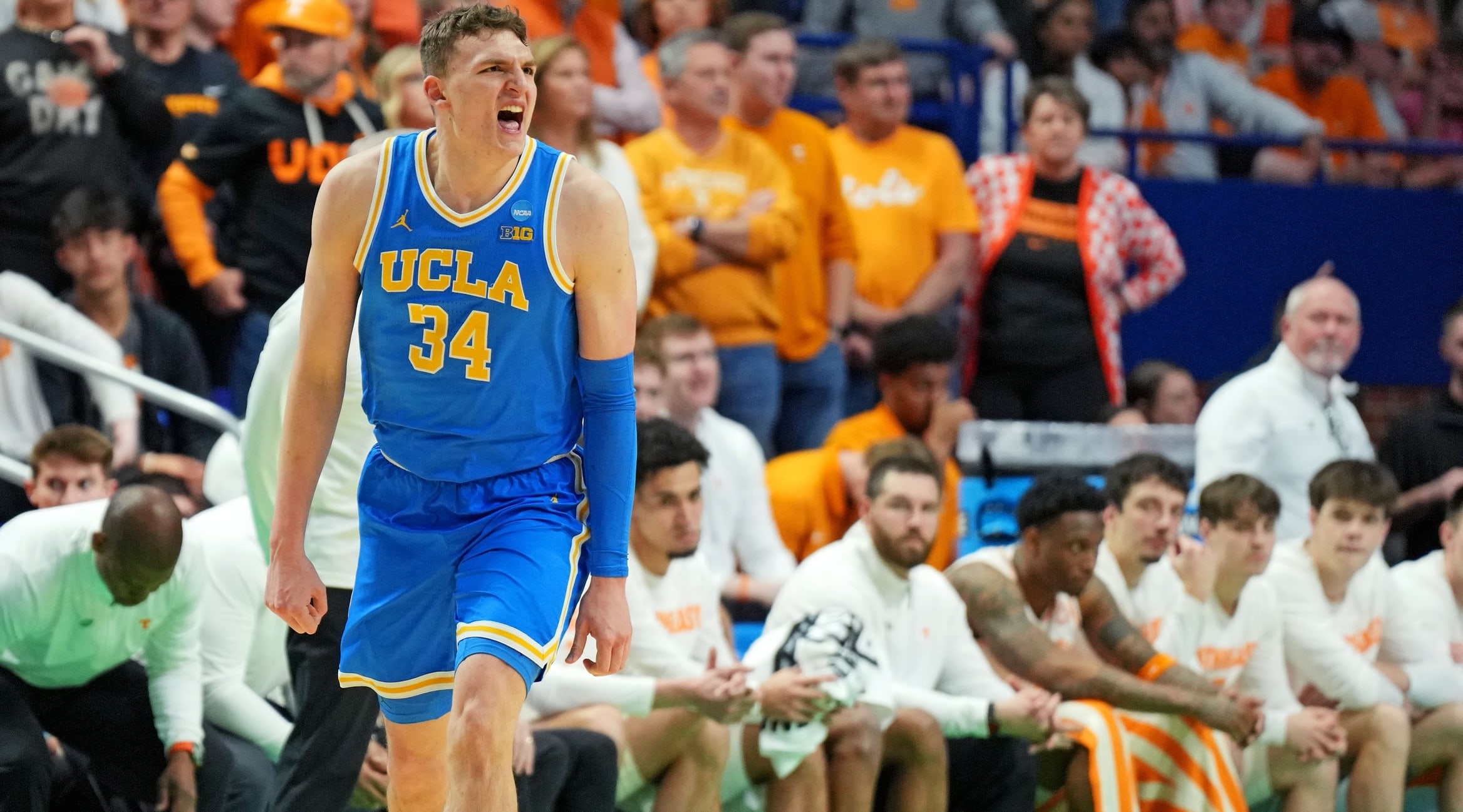 College Basketball DFS: Tuesday, December 23 Picks & Predictions