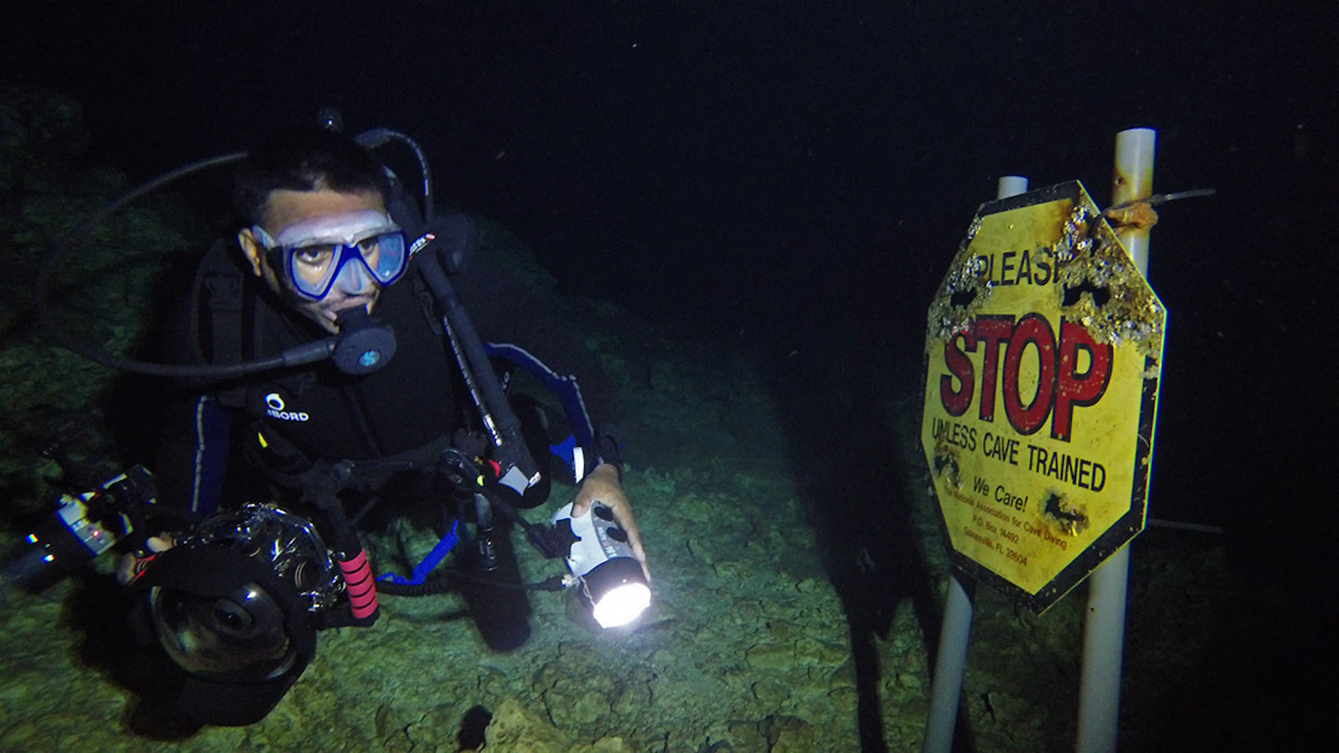 The underwater world of the Dos Ojos Cenote is a mesmerising labyrinth of caves and tunnels, running some 60 kilometres, and encompassing over 25 cenotes. Its various chambers and formations are seemingly endless and I dived for over four hours. Some chambers here are half air and half water, others are circular, still others are winding tunnels—all with amazingly embellished limestone columns, stalactites, and stalagmites. Signs are posted underwater beyond which divers aren’t permitted unless they have specific cave training.
