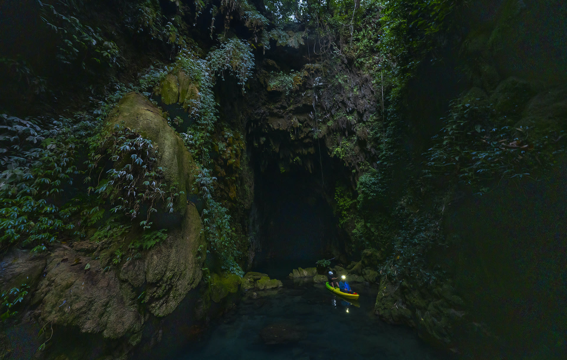 Meghalaya Krem Chympe Cave