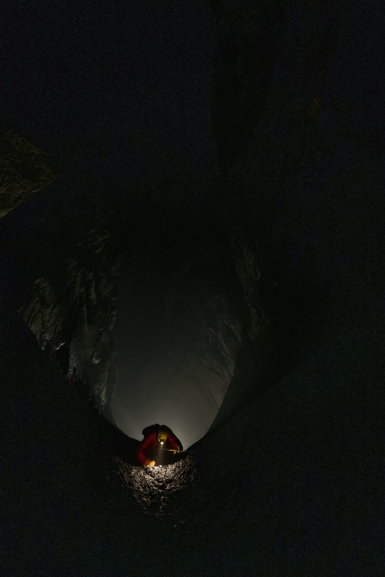 meghalaya-krem-umlaudaw-ascending-torch-light-darkness