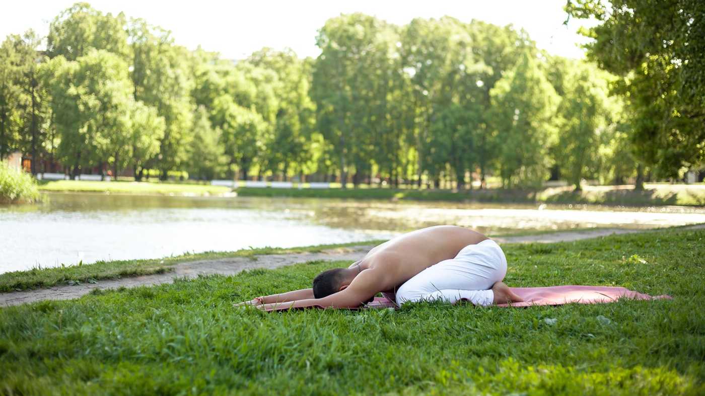 Yoga to Unplug From Distractions