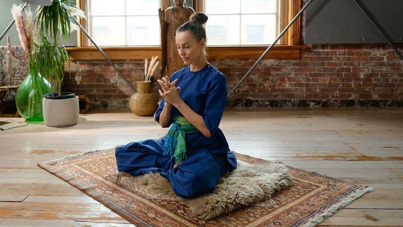 Gentle Kundalini to Soothe Stress