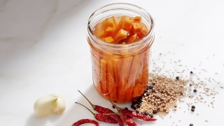 Hot-Brined Pickled Carrots