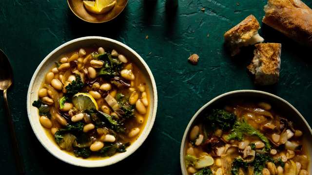 White Bean & Caramelized Onion Soup