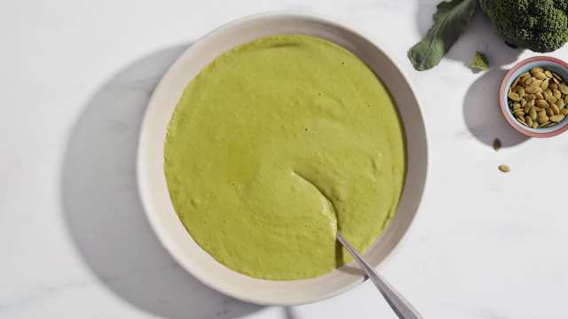 Vegan Creamy Broccoli & Coconut Soup