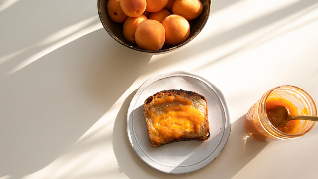 One Jar of Apricot Easy Jam