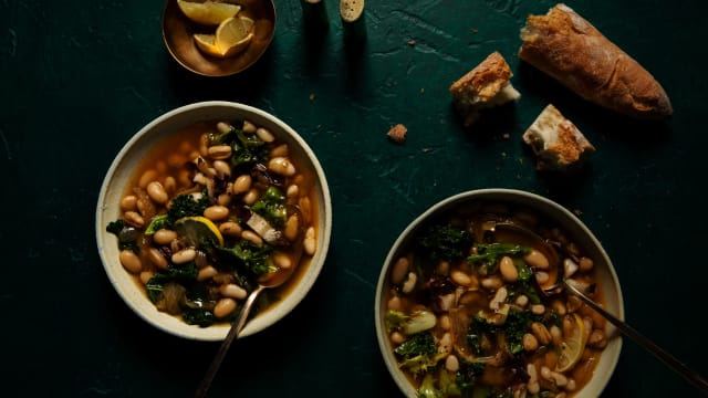 White Bean & Caramelized Onion Soup