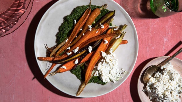 Herb-Roasted Carrots with Zhug