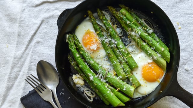 Roasted Asparagus & Cracked Eggs