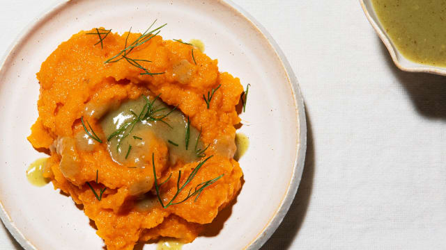 Mashed Sweet Potatoes & Fennel Gravy