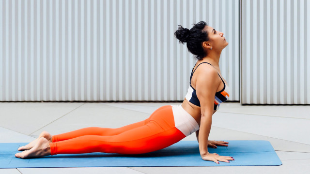 Mood-Boosting Vinyasa Yoga