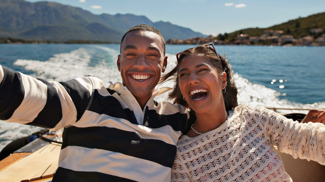 Strong Connections on and off the Apps