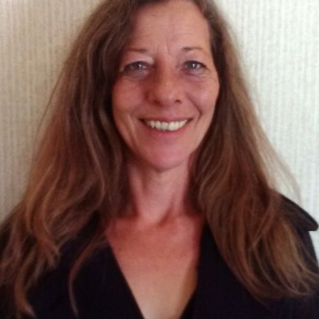 Lori T.