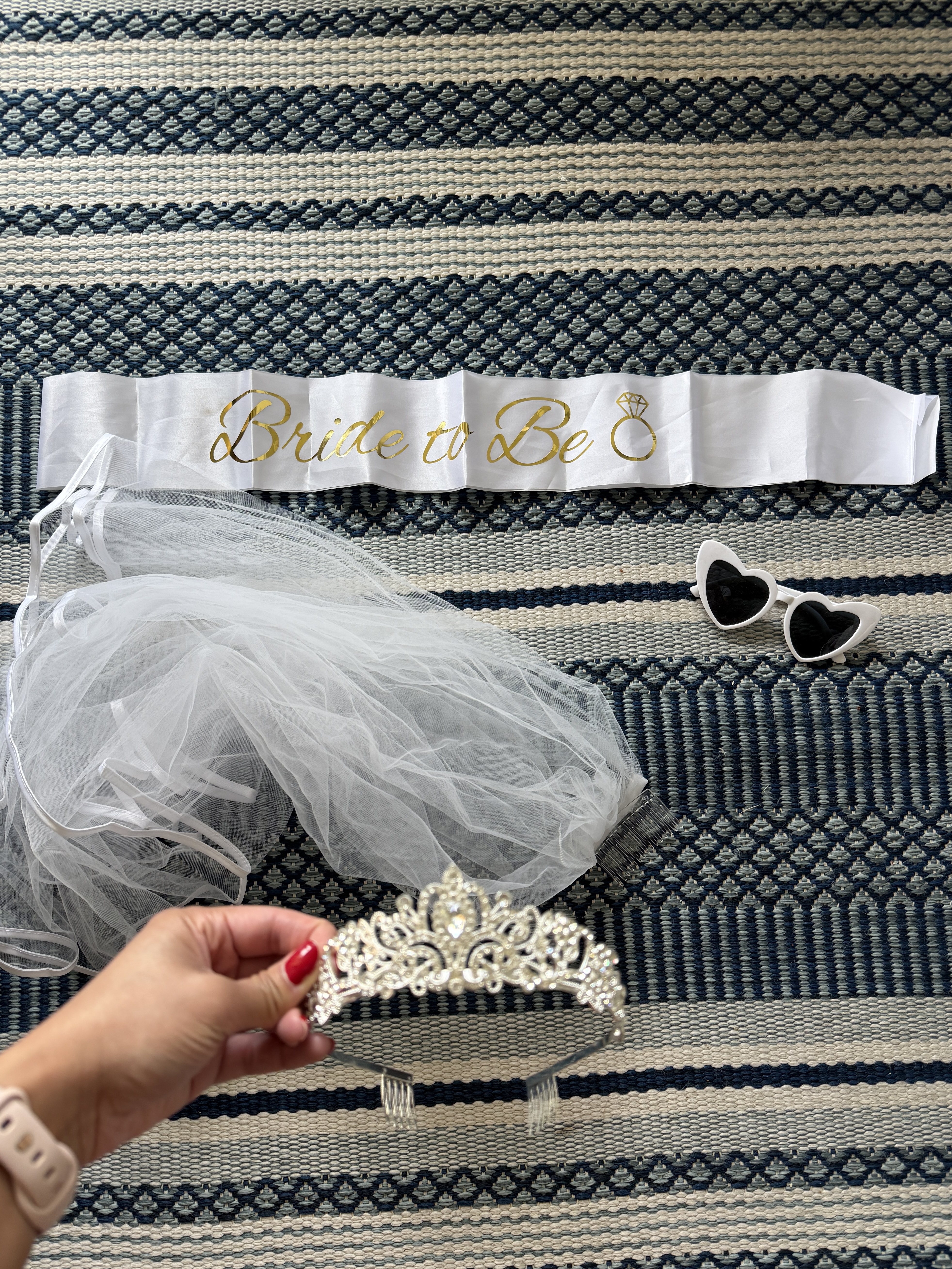 A.B. Ellie Pearl Headband (Unworn) | rowely display picture 1