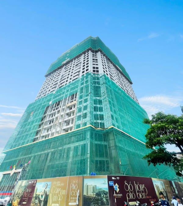 Thi công mặt ngoài tòa tháp Simona Heights Quy Nhơn ngày 12/08/2026