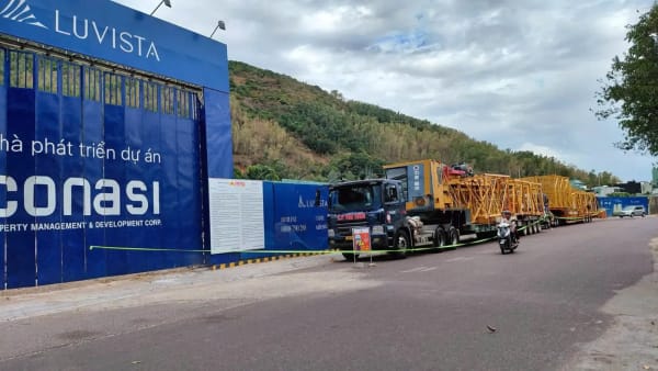 Toàn cảnh tiến độ xây dựng Luvista Quy Nhơn với cẩu tháp và kết cấu công trình