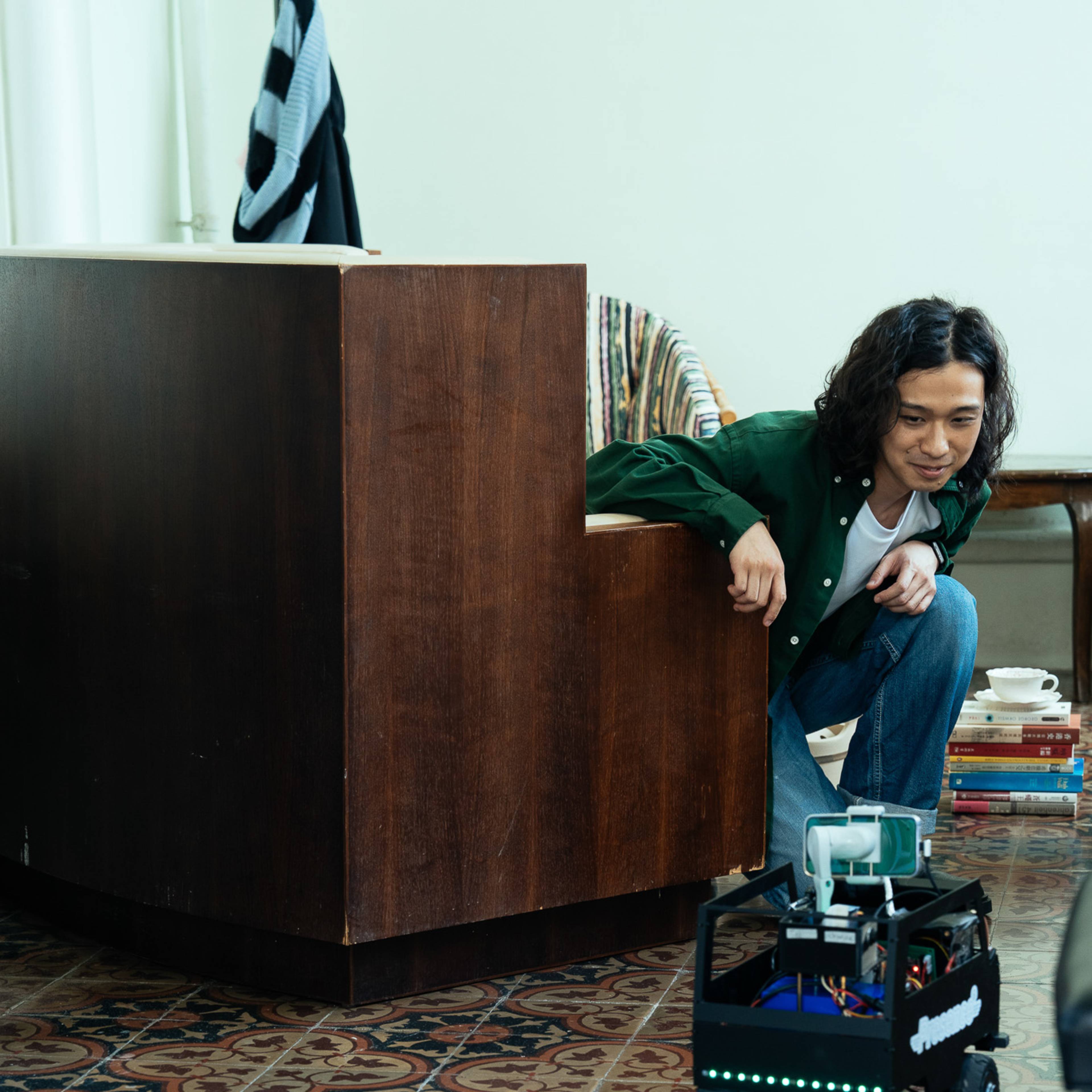 Sam正準備沖茶占卜儀式，但卻沒有茶葉。你有嗎？送給Sam吧！