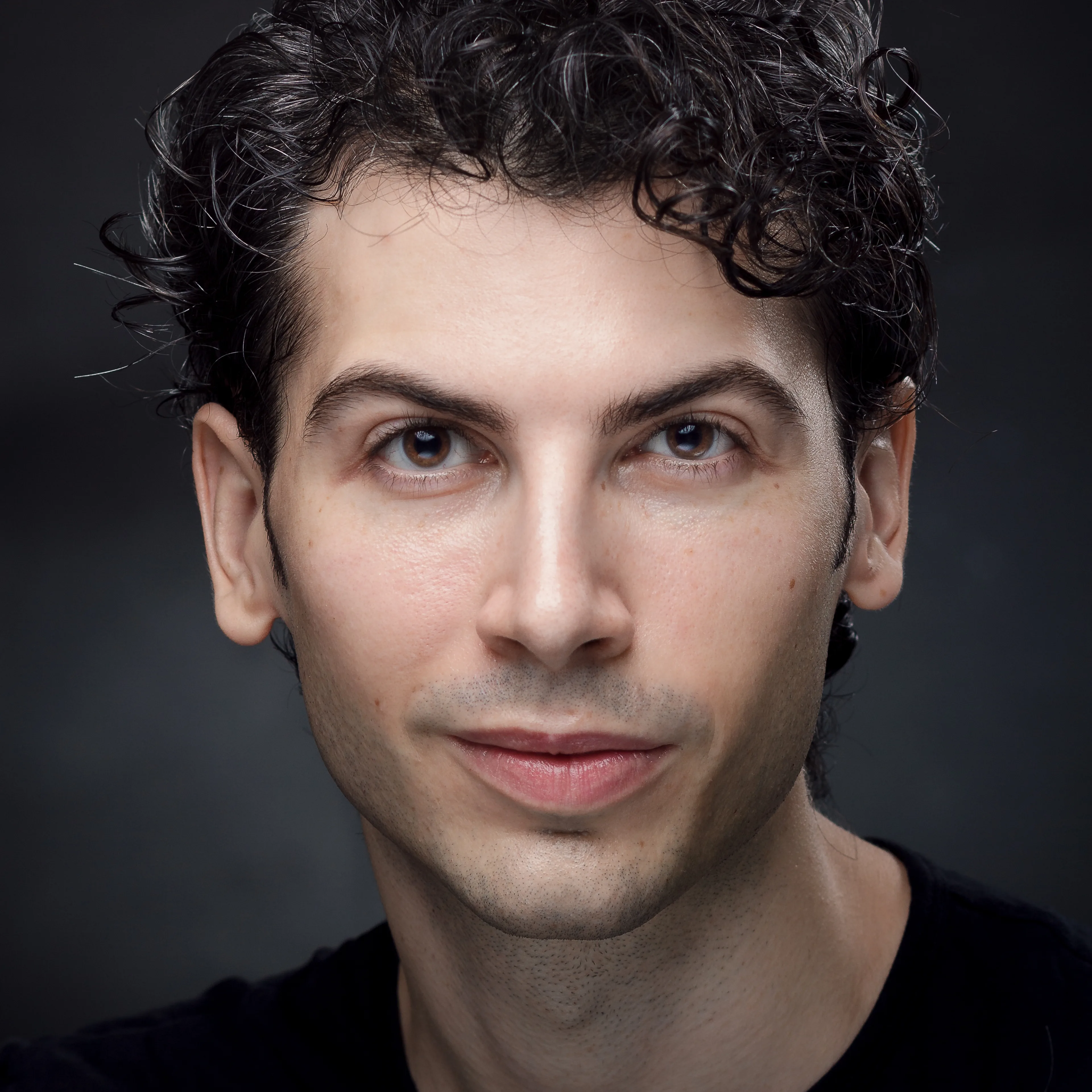 Ivor Houlker Actor's Headshot