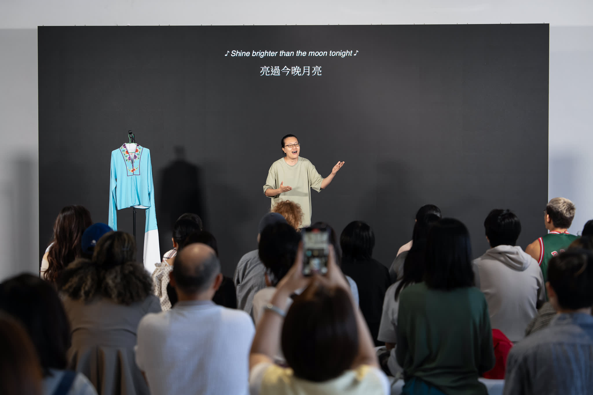 亮過今晚月亮，製作：《《卡啦OK》》