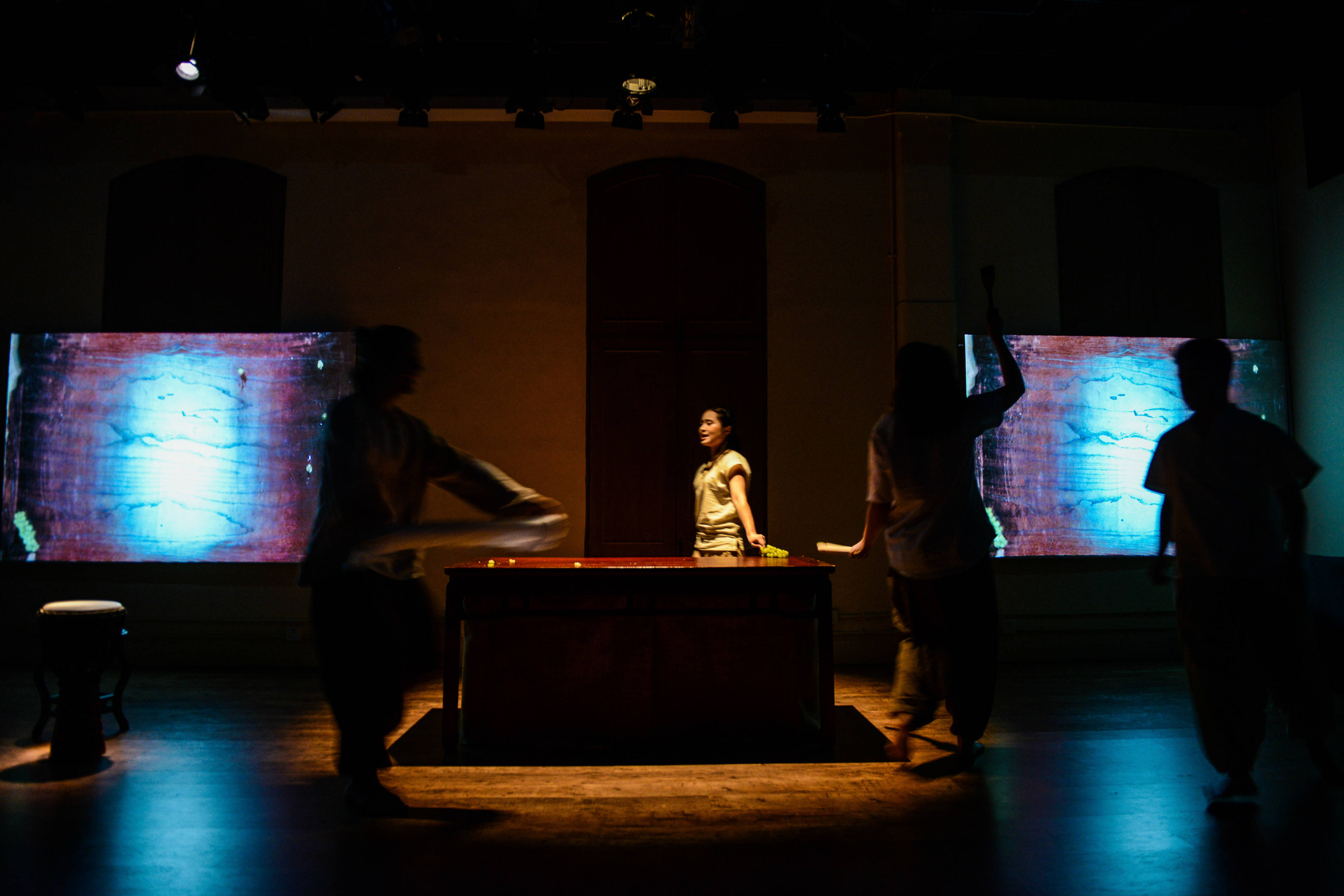 《牛奶與蜜糖》，製作：《《牛奶與蜜糖》》