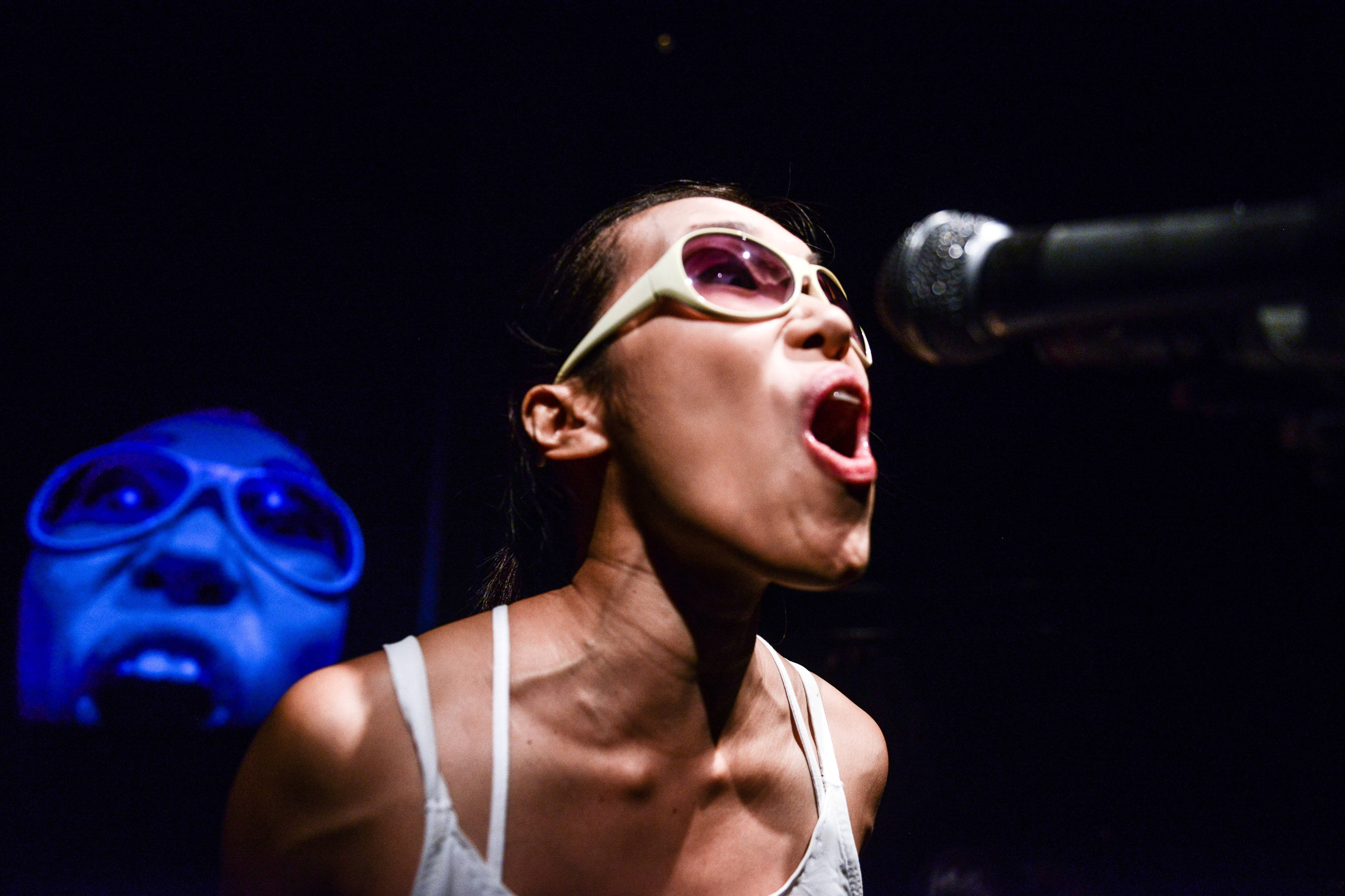 沒有人會你一定要來香港
不要來了以後，在意圖改變我們的規矩，製作：《《不是女僕》》