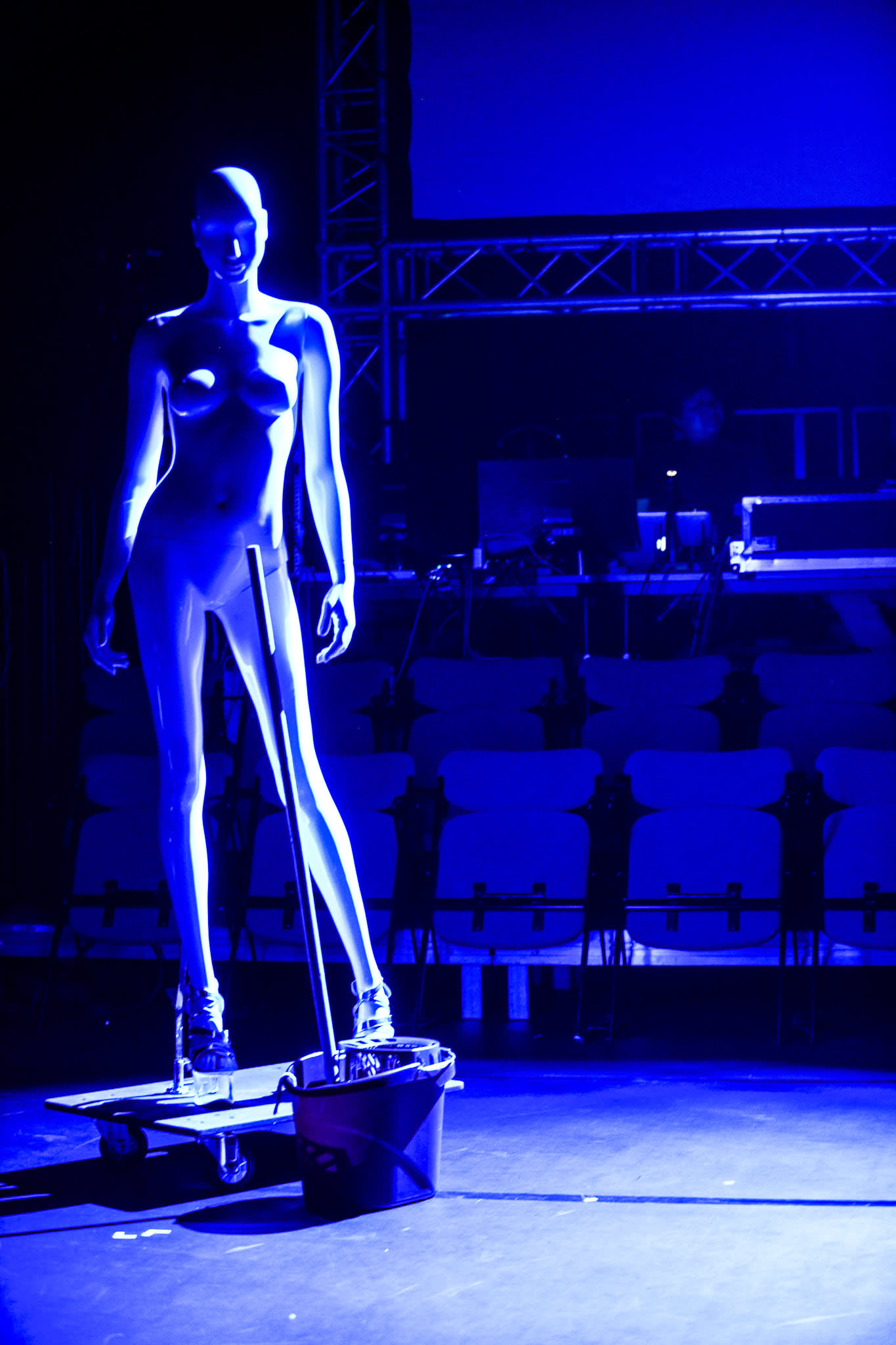 那麼，Clytemnestra作為一個受壓逼嘅人，可以反抗嗎？，製作：《《復仇變奏曲》》